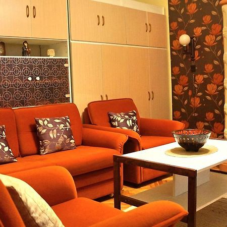 Hajnal Apartman Gyula Exterior foto